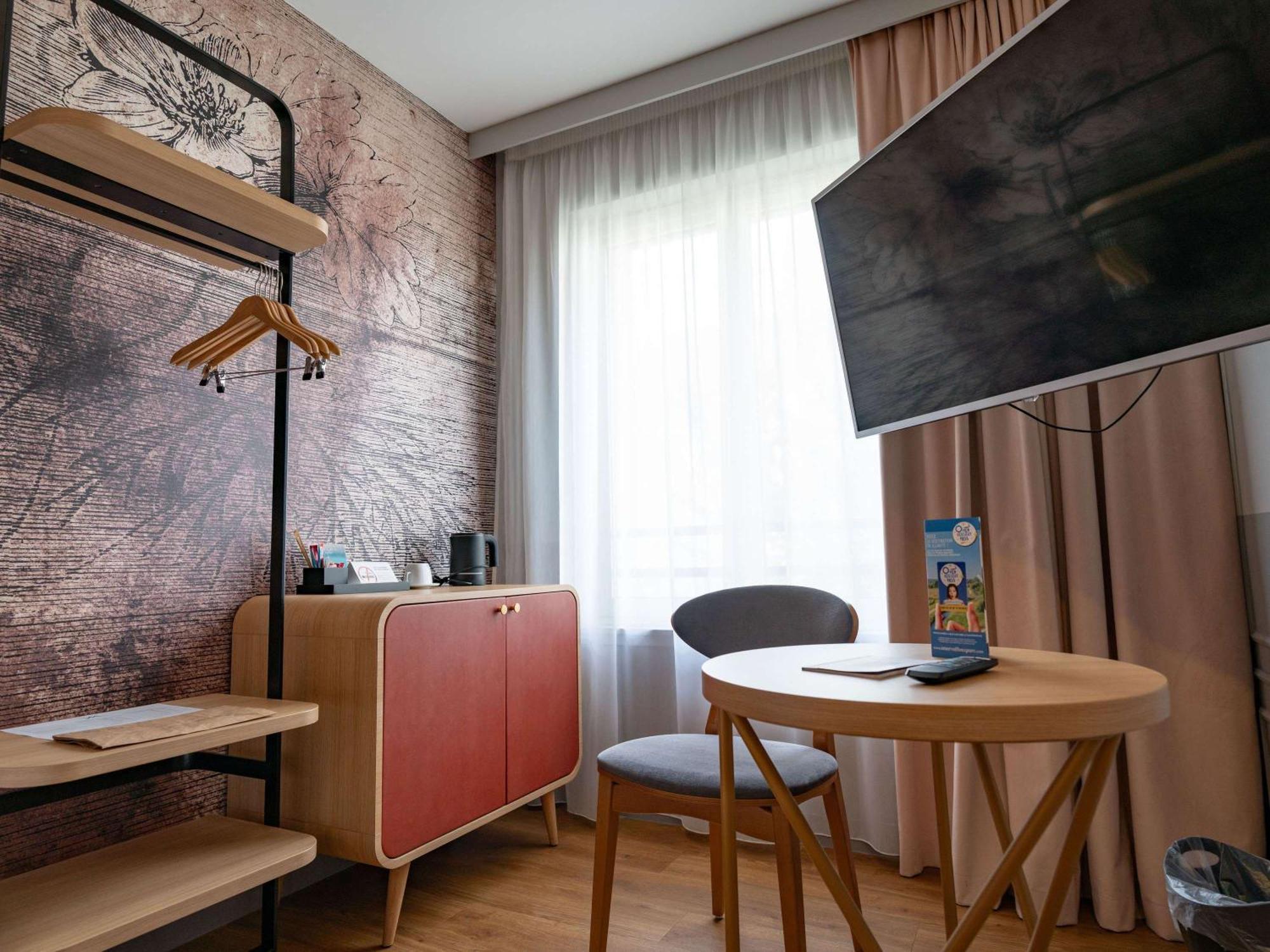 Mercure Saint Omer Centre Gare Экстерьер фото